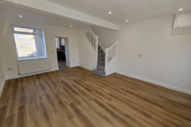 3 Emroch Street, Goytre, Port Talbot photo 3