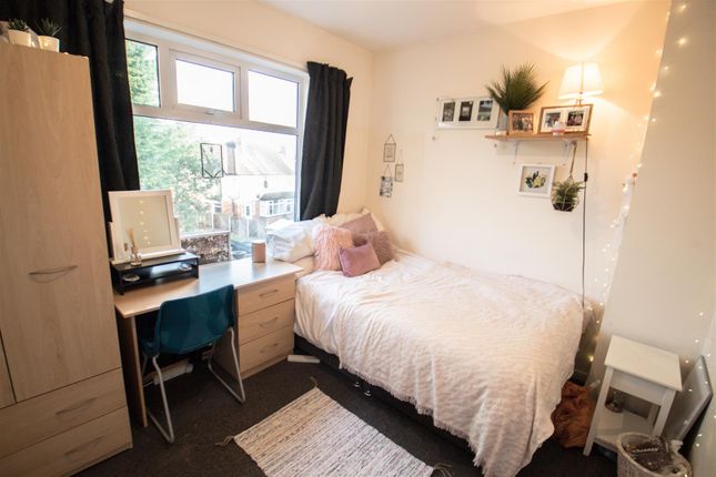 Grimthorpe Place, Leeds photo 5