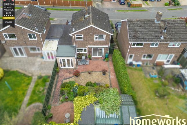 11, South Green Gardens, Dereham photo 3