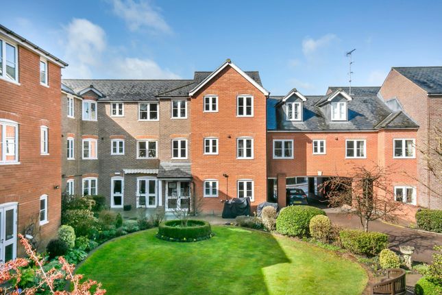 Flat for sale in Southdown Road, Harpenden