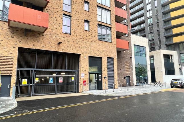 Land to rent in Blenheim Centre, Hounslow