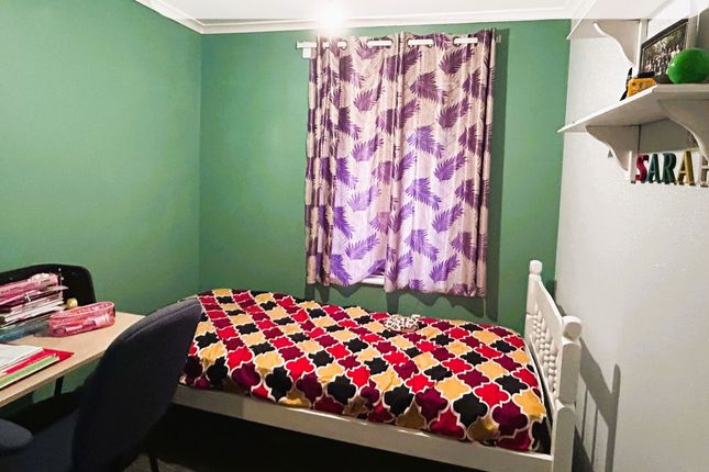 42, Clayburn Circle, Basildon, SS14 photo 5