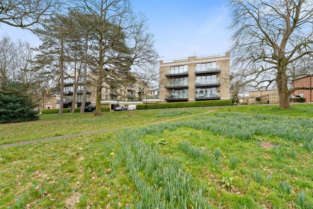 Flat for sale in Bruton House, Daffodil Crescent, Barnet