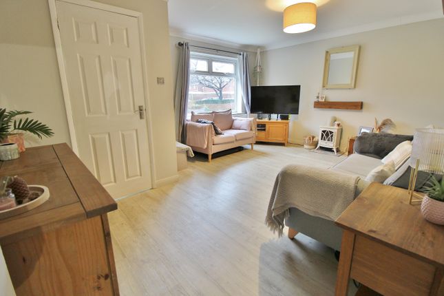 9, Henley Gardens, Fareham photo 4