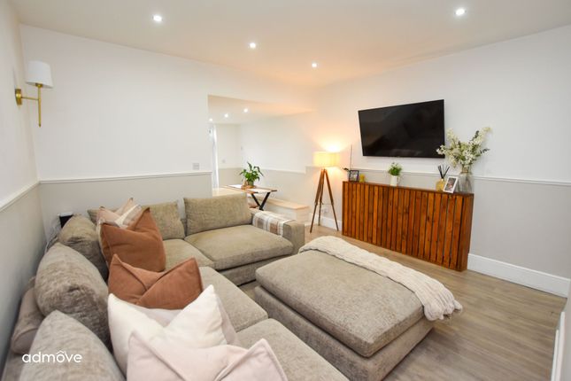 2 Taylor Street, Warrington photo 2