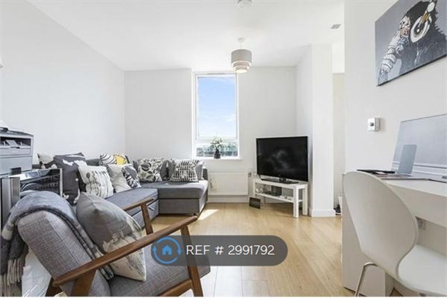 Flat, Queens Court Old Jamaica Road, London photo 2