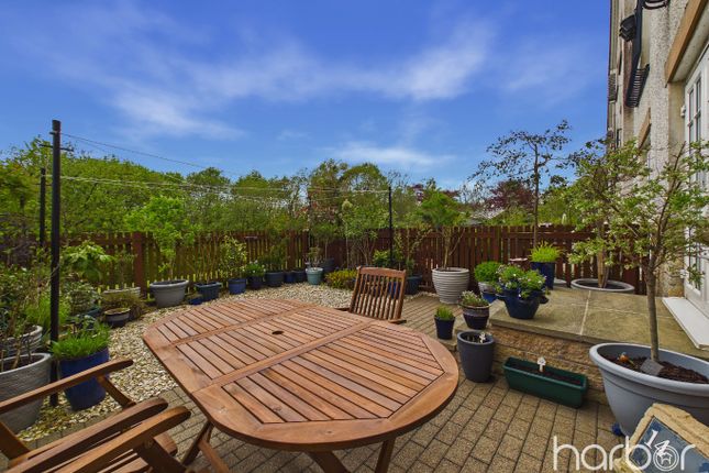 19 Parklands Oval, Crookston, City Of Glasgow photo 2