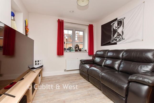 1, William Way, Godstone photo 4