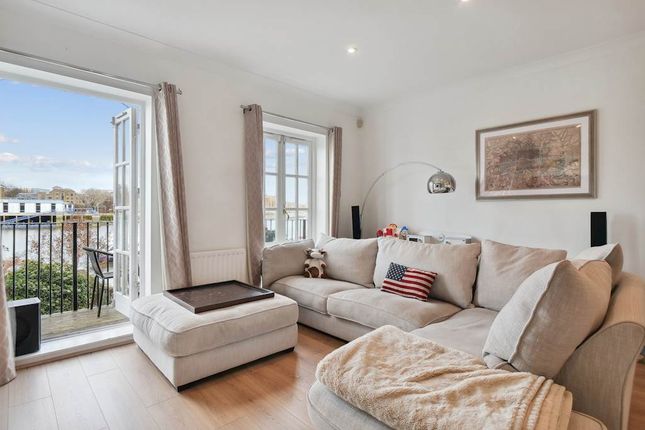 Thumbnail Terraced house for sale in National Terrace, Bermondsey Wall East, London