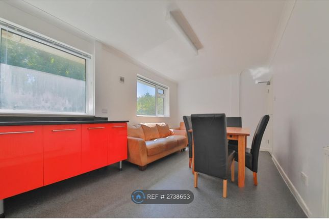 Crespin Way, Brighton photo 5