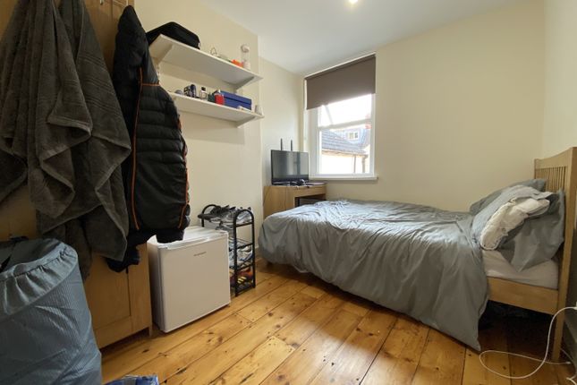 15, Dogfield Street(*), Cardiff photo 4
