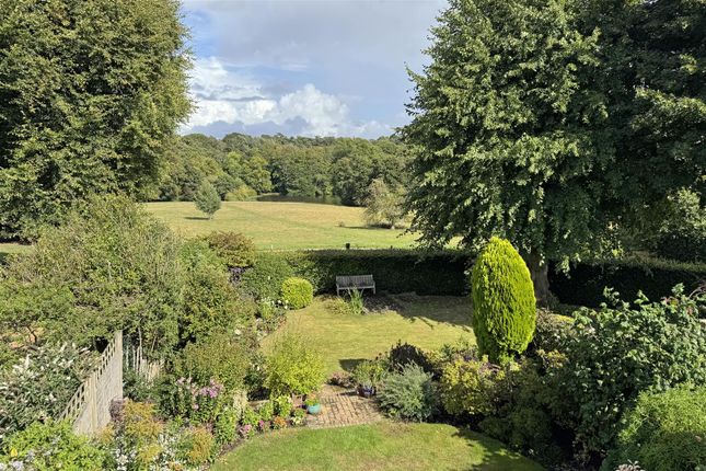 April Cottage, Petworth Road, Witley photo 3