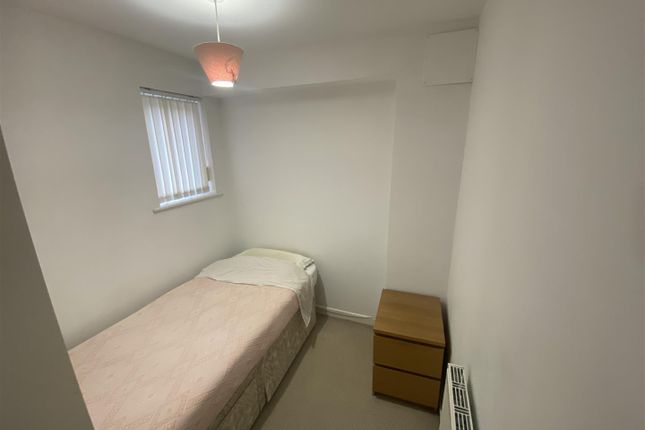 34, Perrett Walk, Kidderminster photo 5