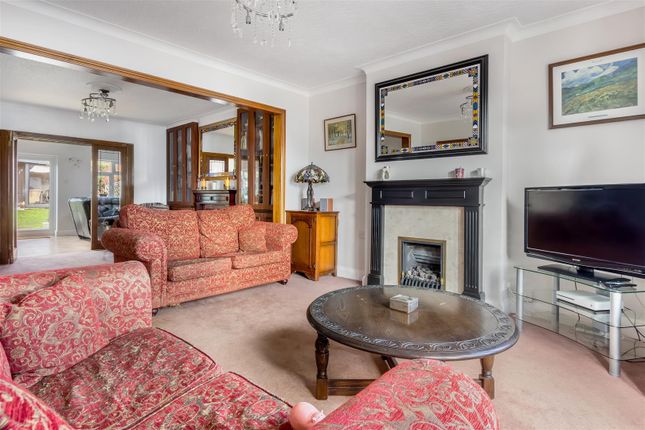 69, Baker Street, Potters Bar photo 2