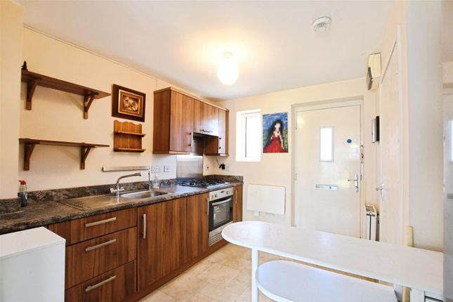 43, Woodheys Park, Hull photo 5