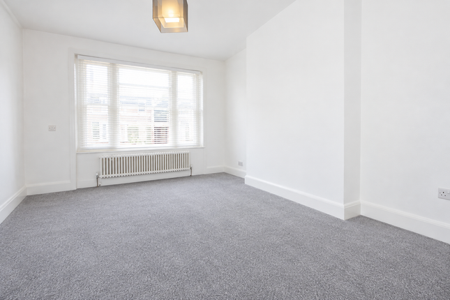 28a , Wemyss Road, Blackheath, London photo 4