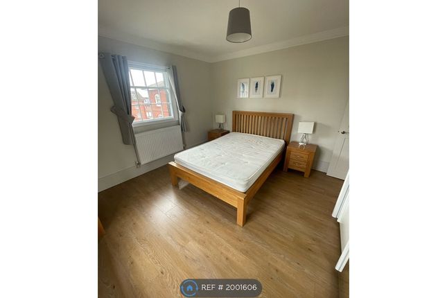 Flat to rent in Francis Druett House, Newbury RG14