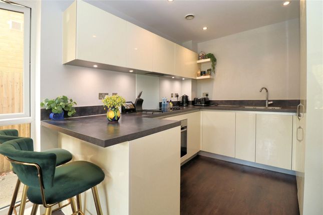 Flat 1,, Maple House, Woking photo 4