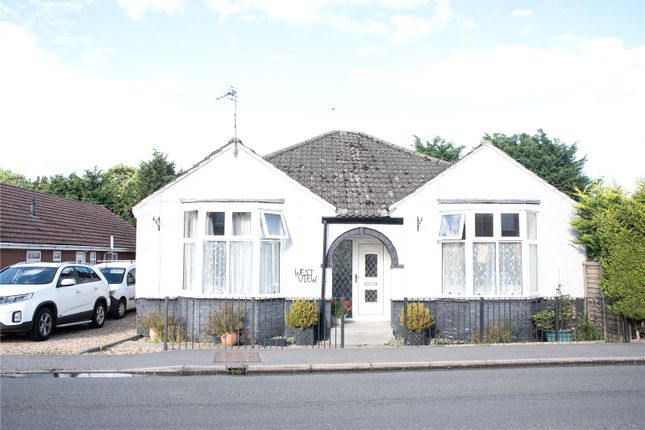 3-bed house on West View,, South Street, Boston, £255,000