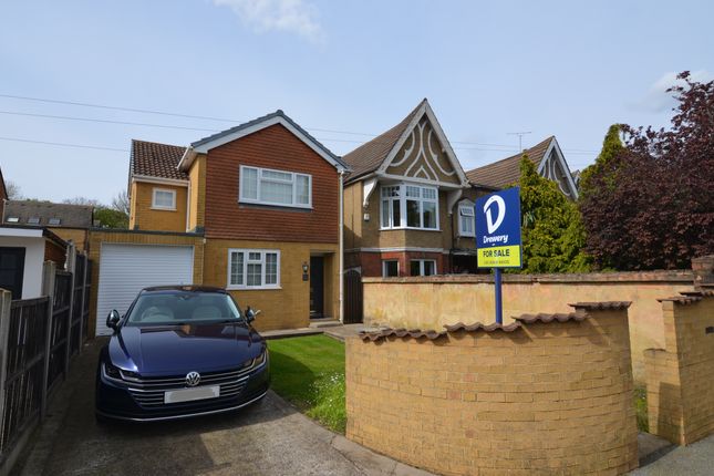 Thumbnail Detached house for sale in Knoll Road, Sidcup