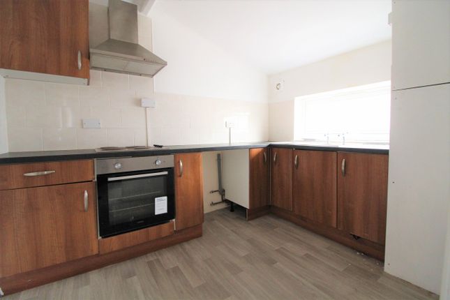 Flat to rent in High Street, Gainsborough DN21