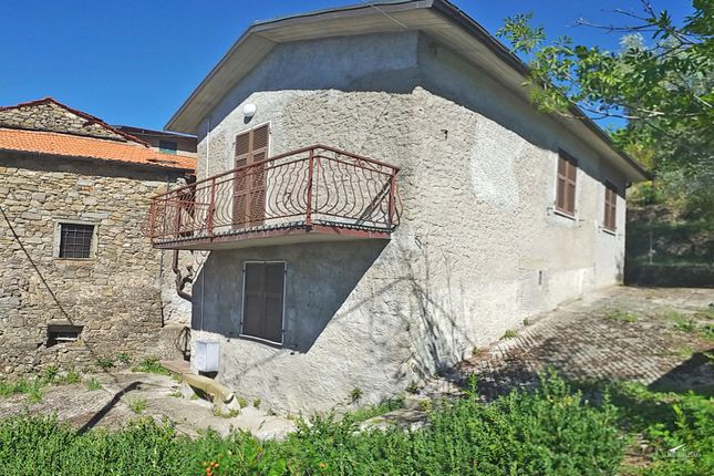 Detached house for sale in Massa-Carrara, Filattiera, Italy