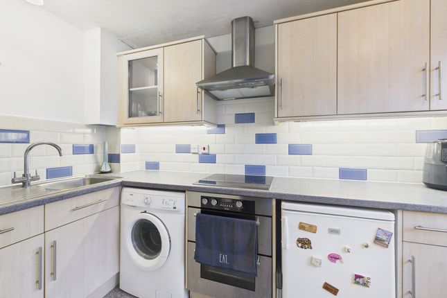 12 Englefield, Horsham photo 4