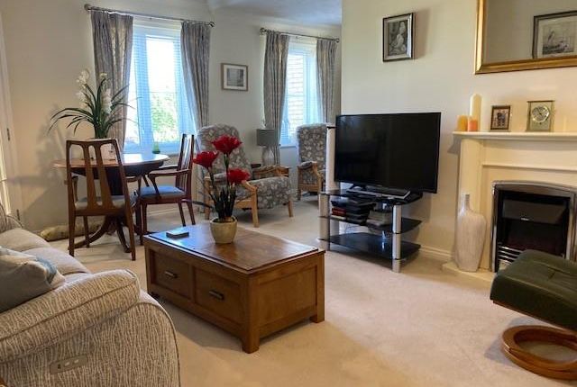 27, Linden Lodge, Bicester photo 3
