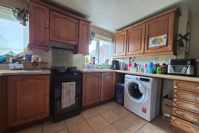 11, Victoria Drive, Alfreton photo 2