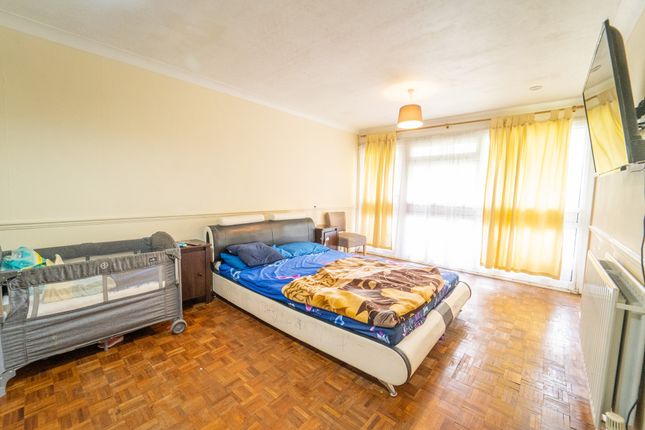 15 The Gables, 290, Heston Road, Hounslow photo 4