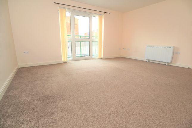 197, Riverside Drive, Lincoln photo 2