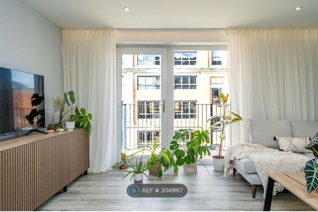 Flat, Salamander Place, Edinburgh photo 4