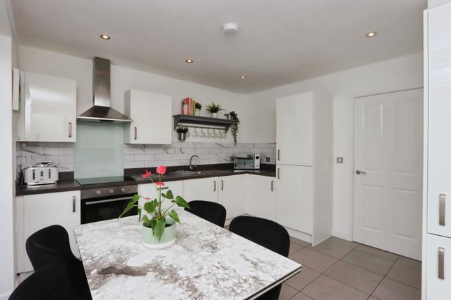 20, Skipsea Road, Sheffield photo 4