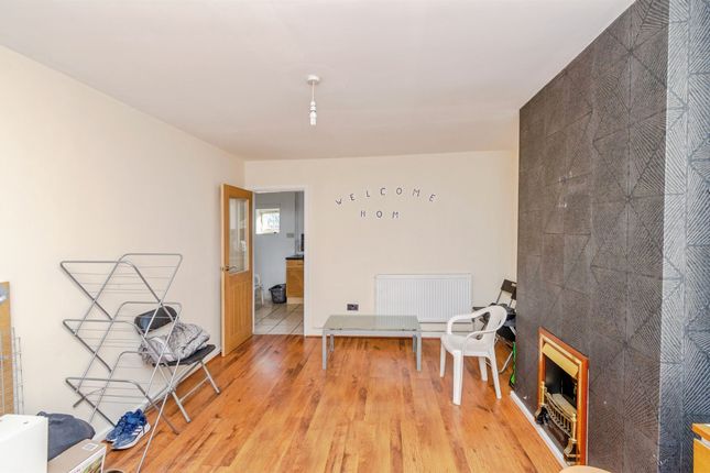 20, Lansbury Avenue, Wednesbury photo 3