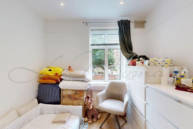 Flat 2   2 Bed 31-35, Great Ormond Street, London photo 4