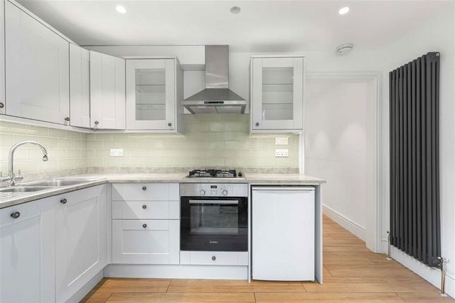 21B, Erlanger Road, London photo 3