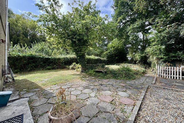 11, Maesywern Road, Ammanford photo 4