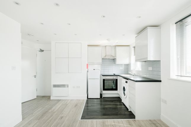 Cranbrook Road, Ilford photo 3