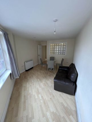 Thumbnail Flat to rent in Stanlo House, Manchester