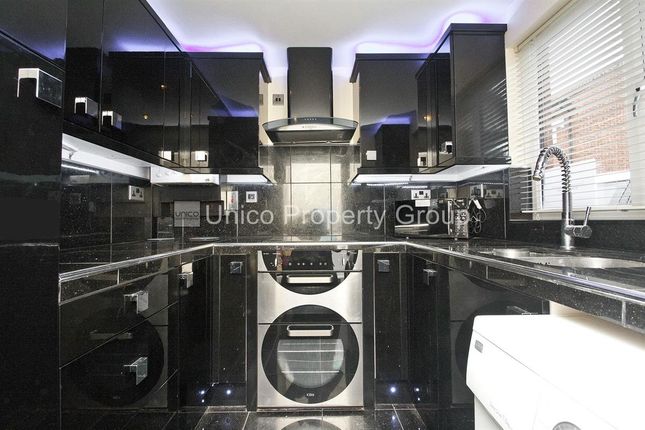 Claire Place, London photo 5
