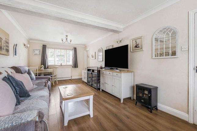 10, Ely Road, Stretham photo 2
