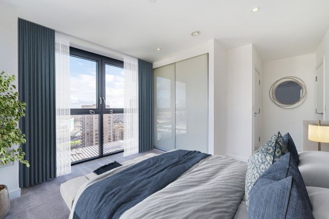 5 South Way, Wembley photo 4