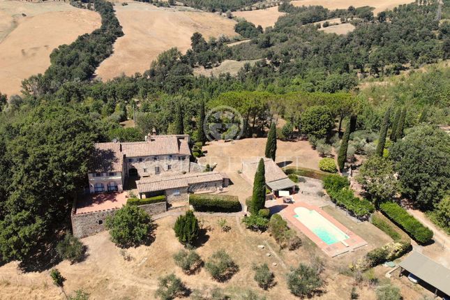 Villa for sale in Radicondoli, Siena, Tuscany