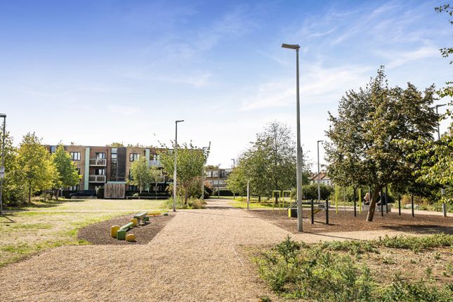 Flat 40, Verona House,, Aventine Avenue, Mitcham photo 3
