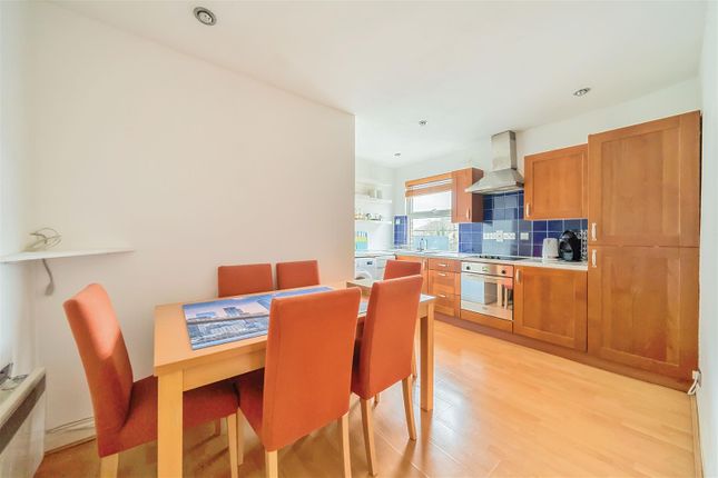 2nd Floor, 21, Victoria Road, Surbiton photo 4