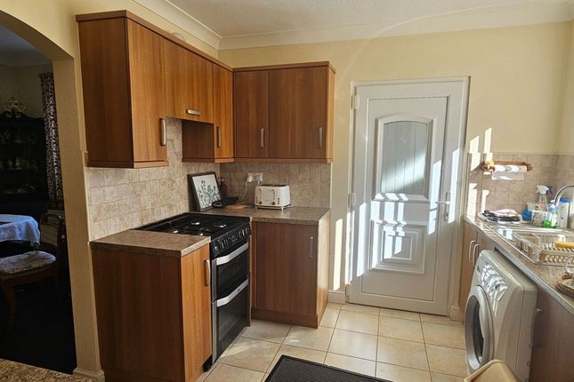 31, St. Georges Road, Stourbridge photo 4
