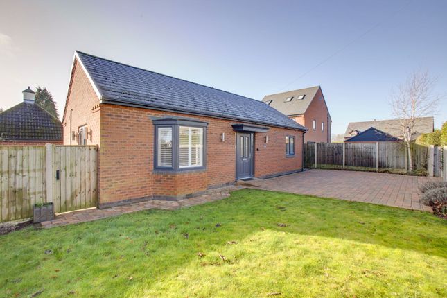 2-bed bungalow on 7, Cliff Drive, Nottingham, £400,000