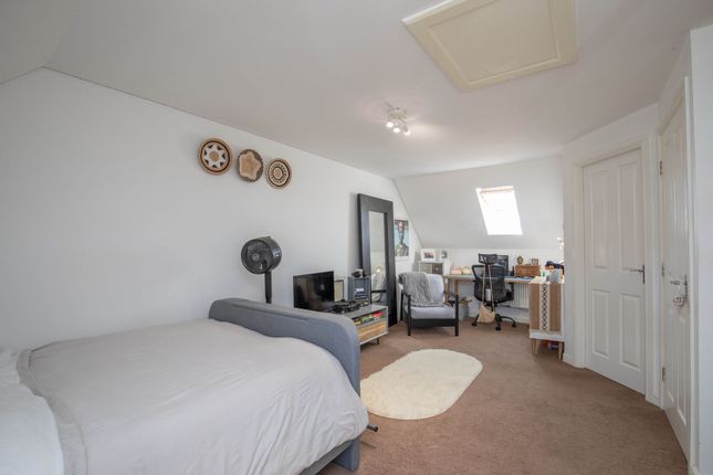 57 Ffordd Y Draen, Bridgend photo 4