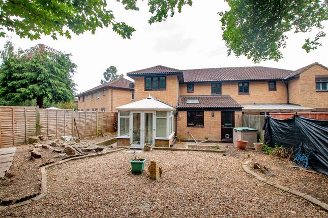 107., Pomander Crescent, Milton Keynes photo 4