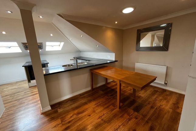 Flat 5 Robin Hood Quay, Old Road, GOSPORT photo 3